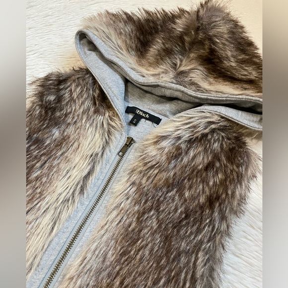 Y2k Faux fur furry hooded reversible sweater vest - Picture 16 of 17